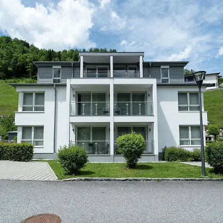 De Luxe 3 아파트